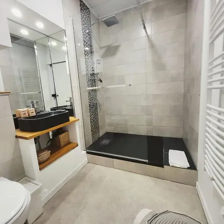 Wehost - Studio Le Choeur De Nice - 2 Lits / 4 Pers - Vieux Nice